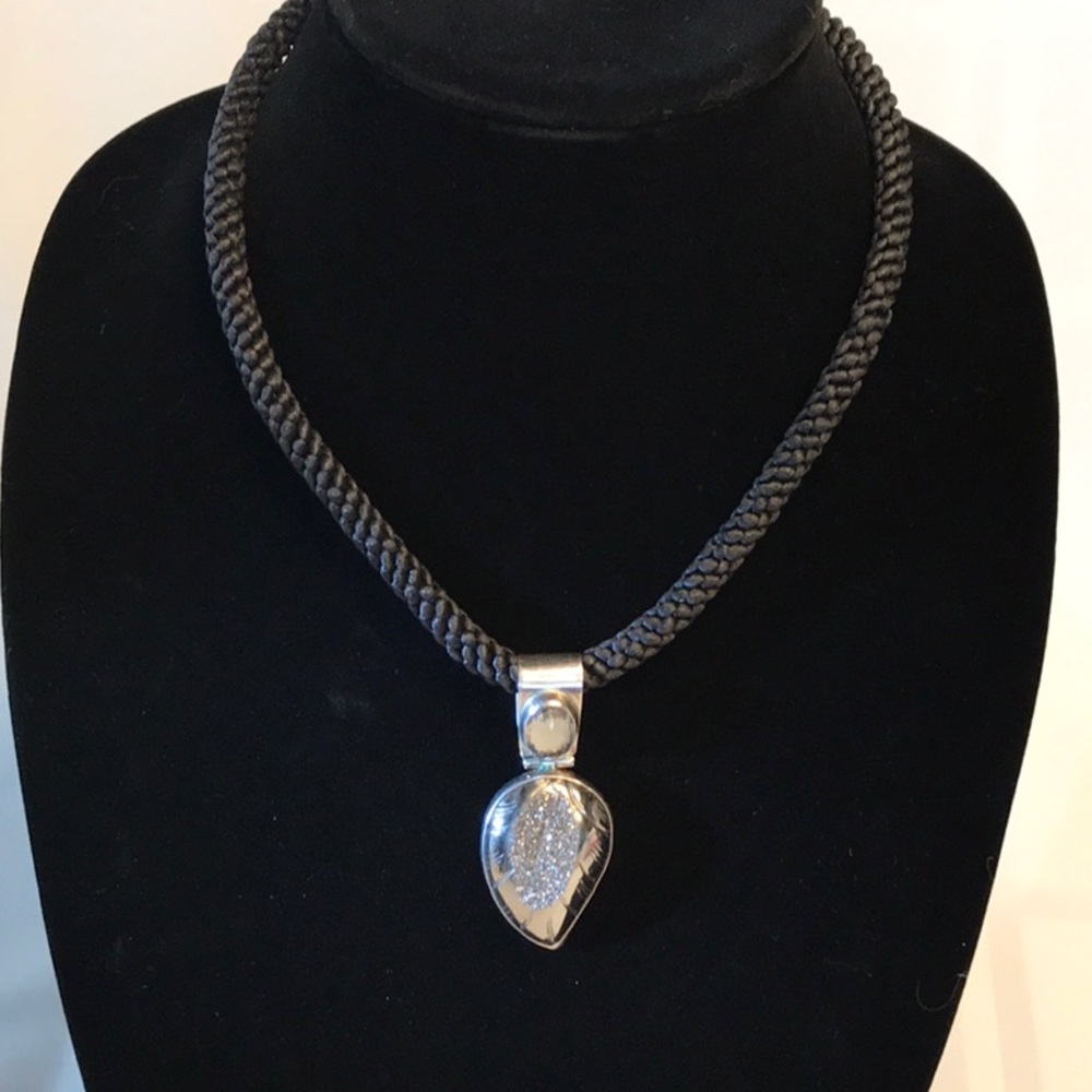 AKR Amy Kahn Russell Pendant Necklace